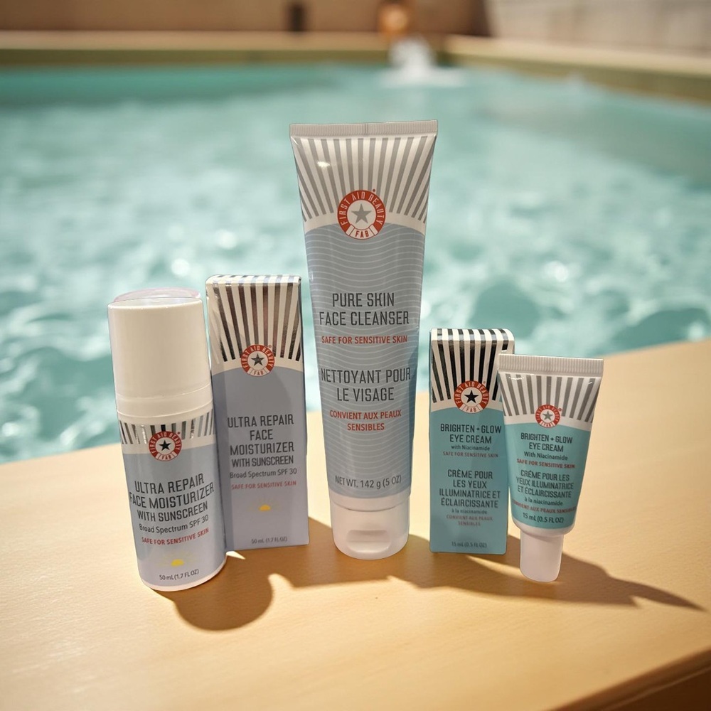 NIB•First Aid Beauty Trio Collection
